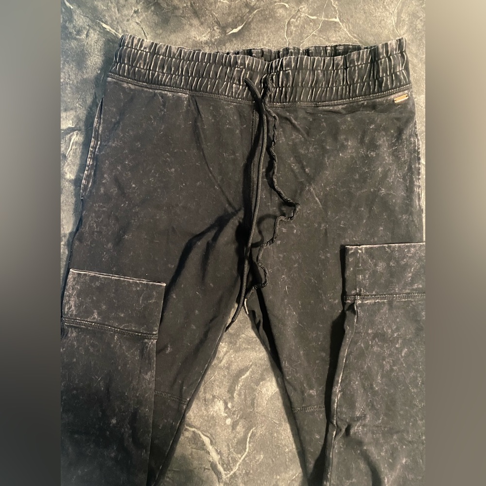 Victoria’s Secret PINK mineral wash Yoga legging Size large